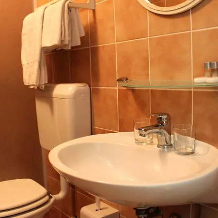 House Raduha - Depandansa Guest house